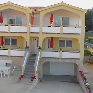 Apartament Stella, Vir